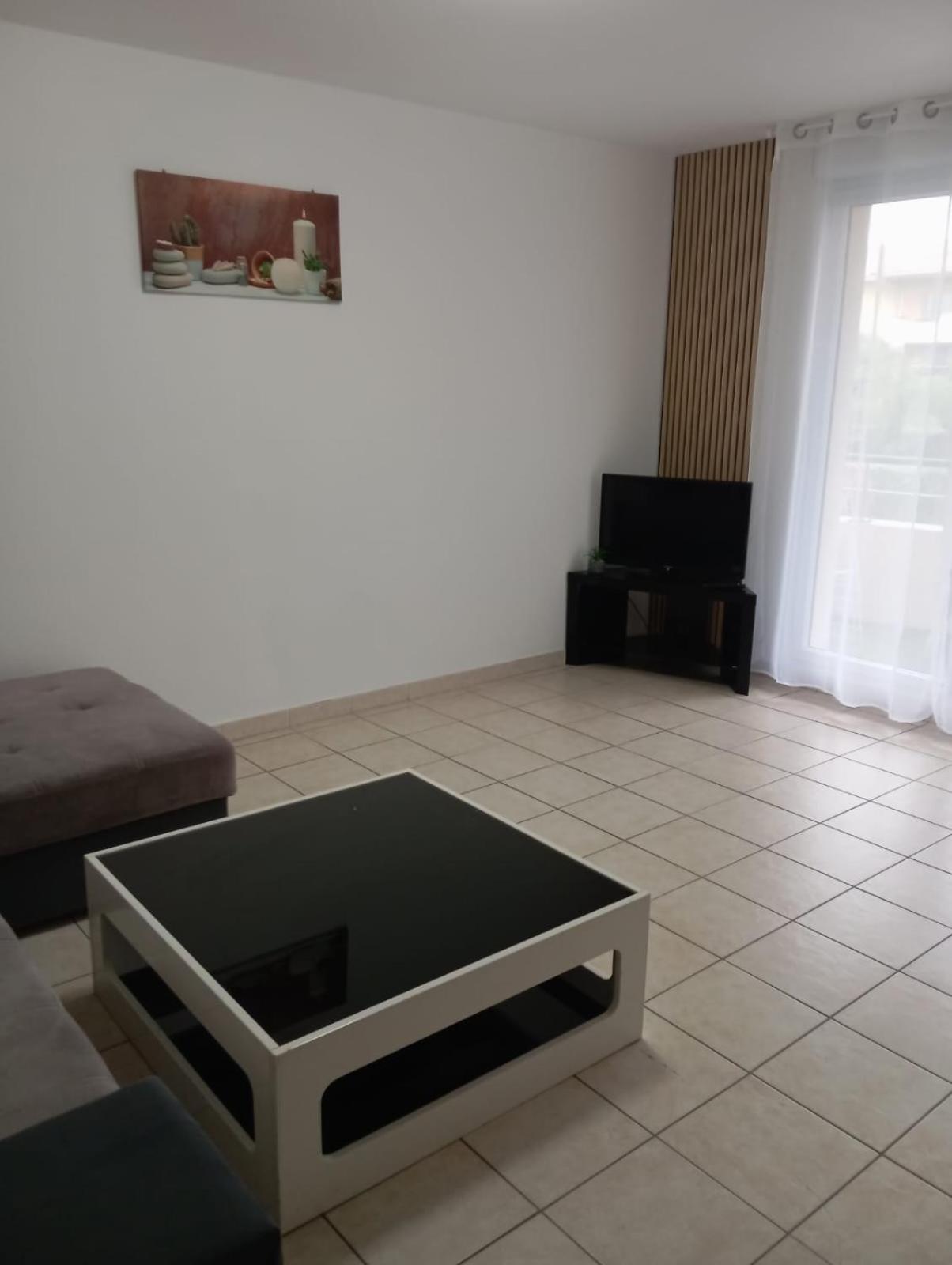 Residence Calme Avec Piscine 贝济耶 外观 照片